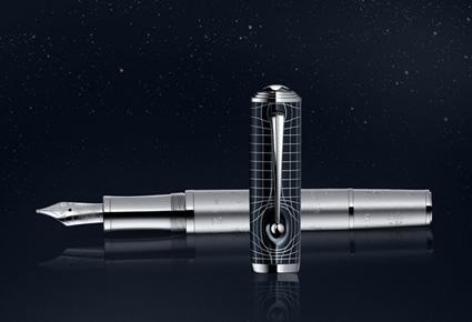 Mont BLANC تعلن إجلالها لألبرت أينشتاين من خلال مجموعة الشخصيات العظيمة